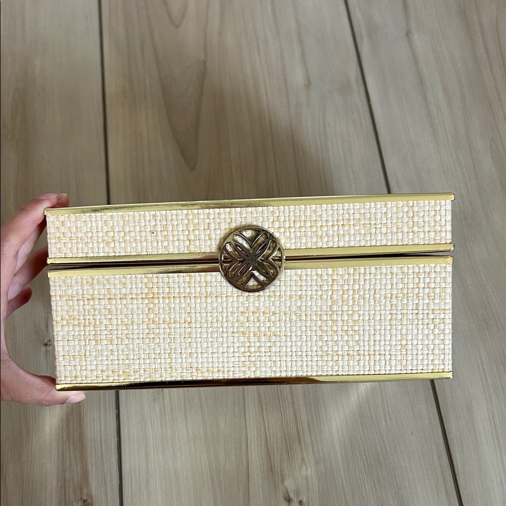 Lilly Pulitzer Woven Jewelry Box with Gold Trim EUC - Picture 4 of 9